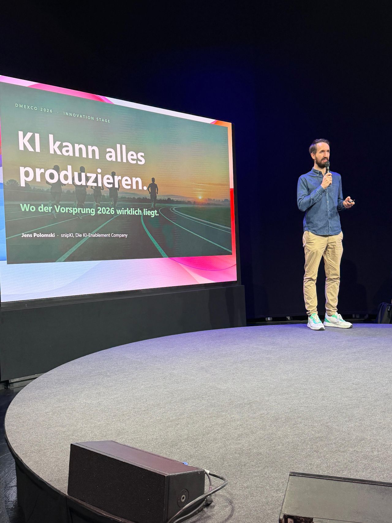 Jens Polomski auf der Innovation Stage der DMEXCO 2026
